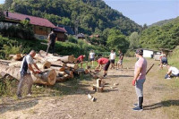 Jedinica žandarmerije pripremila ogrev manastiru Sase za zimu