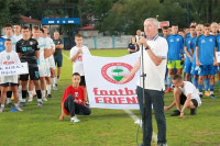 Legendarni Pižon otvorio fudbal frends