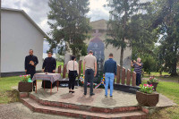 Služen parastos za poginule borce i civile iz Srednje Slatine