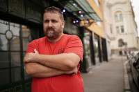 Goran Dakić, pisac, o antologiji “Dodatak jelima” za “Glas Srpske”:  Knjige i hrana su za uživanje, a ne za brzo konzumiranje
