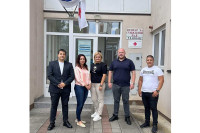 Čelinac: Forum mladih SPS-a darovao udžbenike
