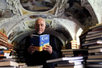Srpkinje obožavaju ovog pisca, a malo ko zna da mu je srce osvojila 11 godina starija