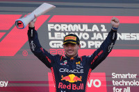 Ferstapen pobijedio na trci Formule 1 u Japanu i donio titulu Red Bulu