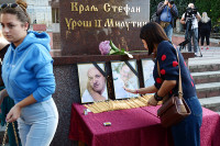 Грађани сјевера КиМ пале свијеће страдалим Србима
