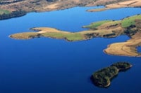 Ovo jezero je poznato po plutajućim ostrvima i legendi koja je nekada izazivala strah
