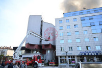 Poznat uzrok požara u zgradi „Elektrokrajine“ (FOTO, VIDEO)