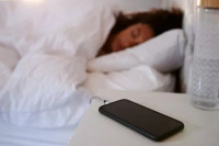 Неки iPhone модели се мистериозно искључују током ноћи