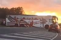 Nesreća kod Pazove: Autobus Crvene zvezde sletio sa puta