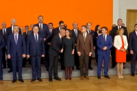Grlić Radman pokušao poljubiti Berbokovu, pa se "zapetljao" (VIDEO)