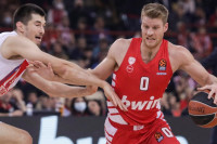 Zvezda se prekasno probudila, Olimpijakos slavio