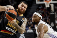 Košarkaši Reala pobedili Monako, Armani nadigrao Efes