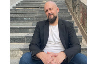 Oto Oltvanji za “Glas Srpske”: Ambiciozan krimić je vrhunska književnost