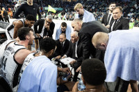 Poraz u Istanbulu, Partizan primio stotku od Efesa