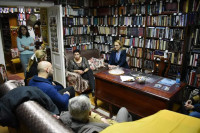 Književnik Milan Ružić posjetio biblioteku „Sestre Gajić“