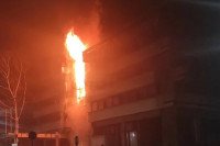Gori nekadašnji hotel u Zavidovićima