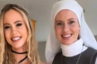 Bliznakinje hit na mrežama: Jedna časna sestra, druga starleta
