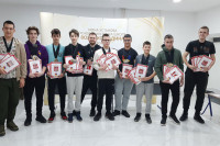 Završeno međunarodno takmičenje u Zvorniku: Banjalučanin pobjednik u slaganju Rubikove kocke