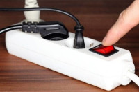 Električar otkrio koji mali kućni aparat treba isključivati noću