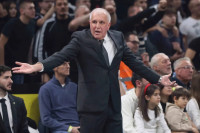 Evroliga uz hit objavu sa Željkom Obradovićem čestitala Novu godinu