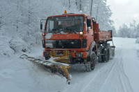 Svi putevi na području regije Birač prohodni, snijeg na Han Pogledu 40 centimetara