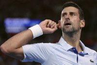 Novak stigao Federera, sada juri Agasija