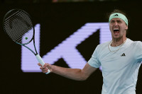 Zverev eliminisao Alkaraza u četvrtfinalu AO, Đoković ostaje broj jedan