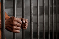Godina zatvora za omogućavanje uživanja droga