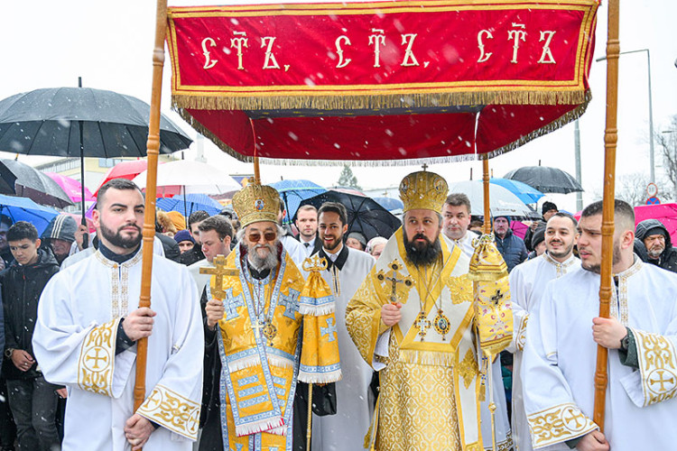 Богојављенско пливање у Бањалуци