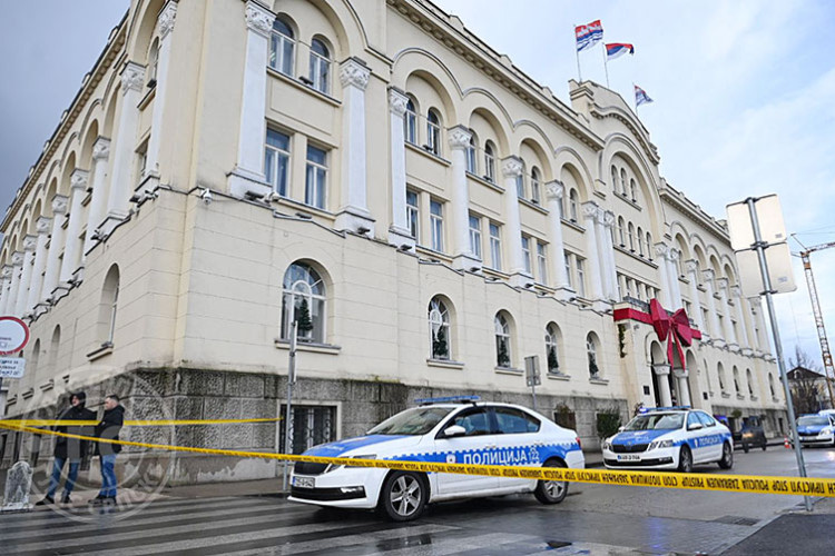 Dojava o bombi ispraznila Gradsku upravu