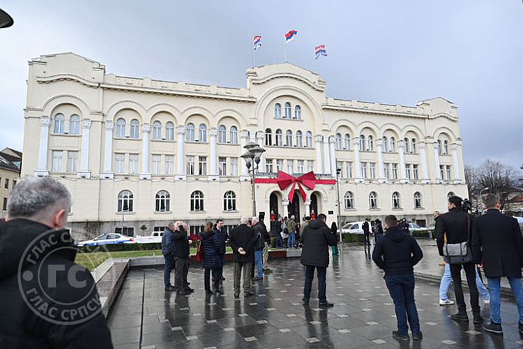 Dojava o bombi ispraznila Gradsku upravu