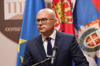Вучевић: Приједлог о враћању војног рока нема везе са дешавањима на КиМ