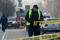 JEZIVO: Sa tegovima i kesom na glavi muškarac skočio u Miljacku