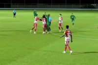 Prekinut meč fudbalera Zvezde i Boteva zbog tuče, srpski tim vodio 2:1 (VIDEO)