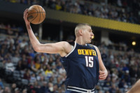 Jokić bacio centra Portlanda u rebus (VIDEO)