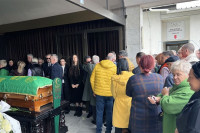 Stotine ljudi oprostile se od žene koju je ubio policajac