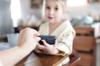 Prepoznajte znakove: Da li su vam djeca zavisna od društvenih mreža