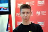Srbin želi u Formulu 1, da naslijedi Hamiltona u Ferariju