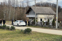 Detalji tragedije u Tuzli: Invalid ubio ženu, pa pokušao da presudi sebi!