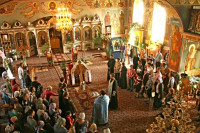 Vjeroučiteljica održala čas oblačenja za liturgiju: Muškarci i žene prave jednu užasnu grešku