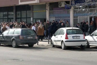 “Моја прва плата”: Велики редови испред Поштанске штедионице