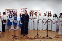 Otvorena izložba fotografija vladike Atanasija sa djecom