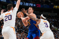 Denver izgubio od Finiksa, Jokić ostvario dabl-dabl