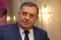 Dodik: Žena stub porodice, društva i institucije
