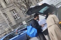 Miodrag Radonjić izveo ženu i sina iz porodilišta, muzičare častio - da ne sviraju