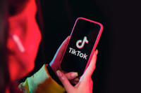 Бајден најавио да ће потписати закон о забрани ТикТока