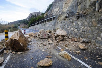 Povećana opasnost od odrona i obrušavanja drveća usljed jakog vjetra