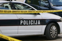 Muškarac ranjen u pucnjavi ispred kafane