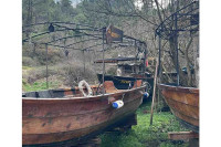 Turistički brodići zapaljeni pod okriljem noći