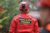 Pogledajte dramatično spasavanje migranata iz rijeke Kupe (VIDEO)