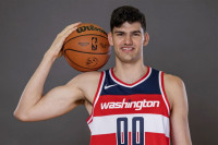 Vukčević debitovao za Vašington, Denver bez jokića pobijedio Portland